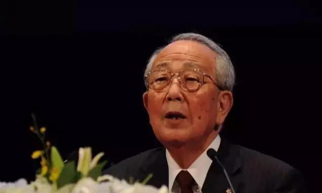 稻盛和夫：拼命努力的过程中，会发生不可思议的事情